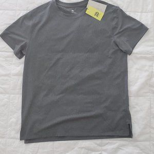 Men's All in Motion athletic short sleeve shirt Large